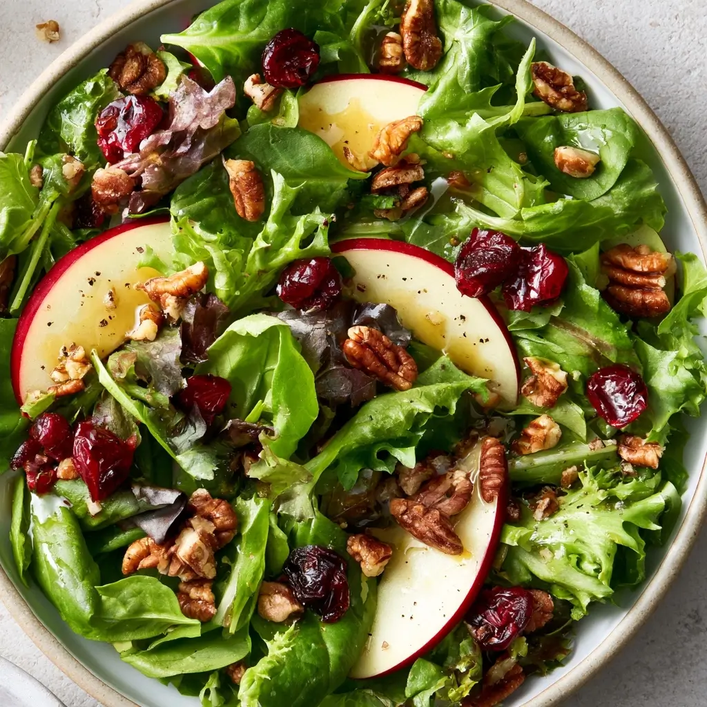 Festive Thanksgiving Salad With Cinnamon Cider Vinaigrette | Cold Sides For Thanksgiving